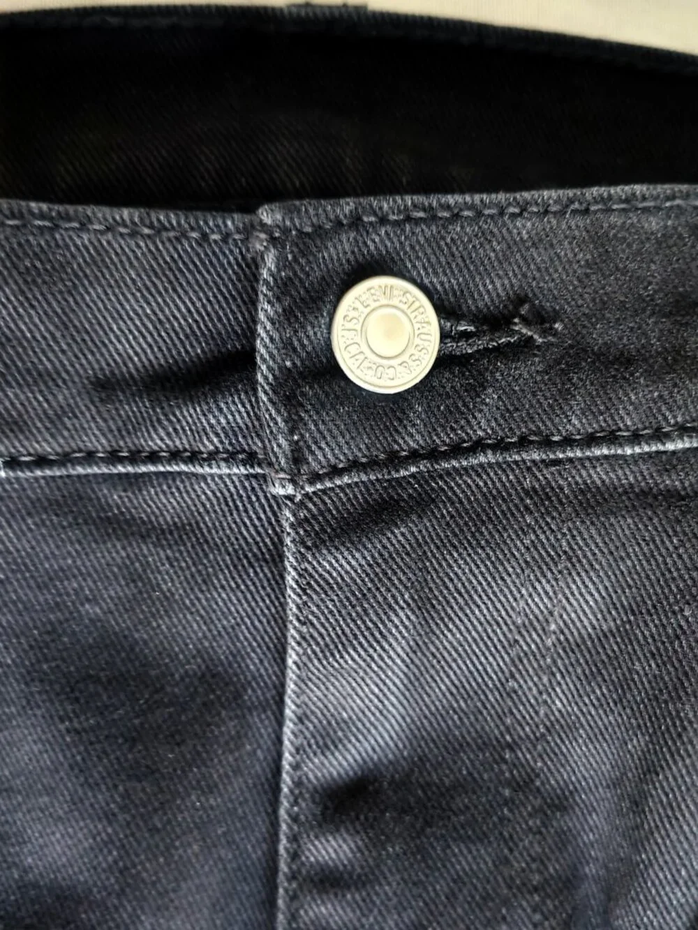 NWT Mens Levis 502 Size 36x32 Color Black Taper Jeans